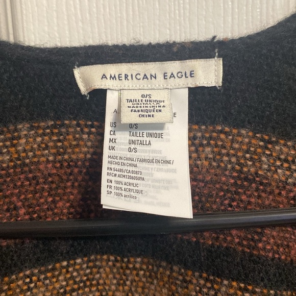 Poncho - Picture 2 of 5